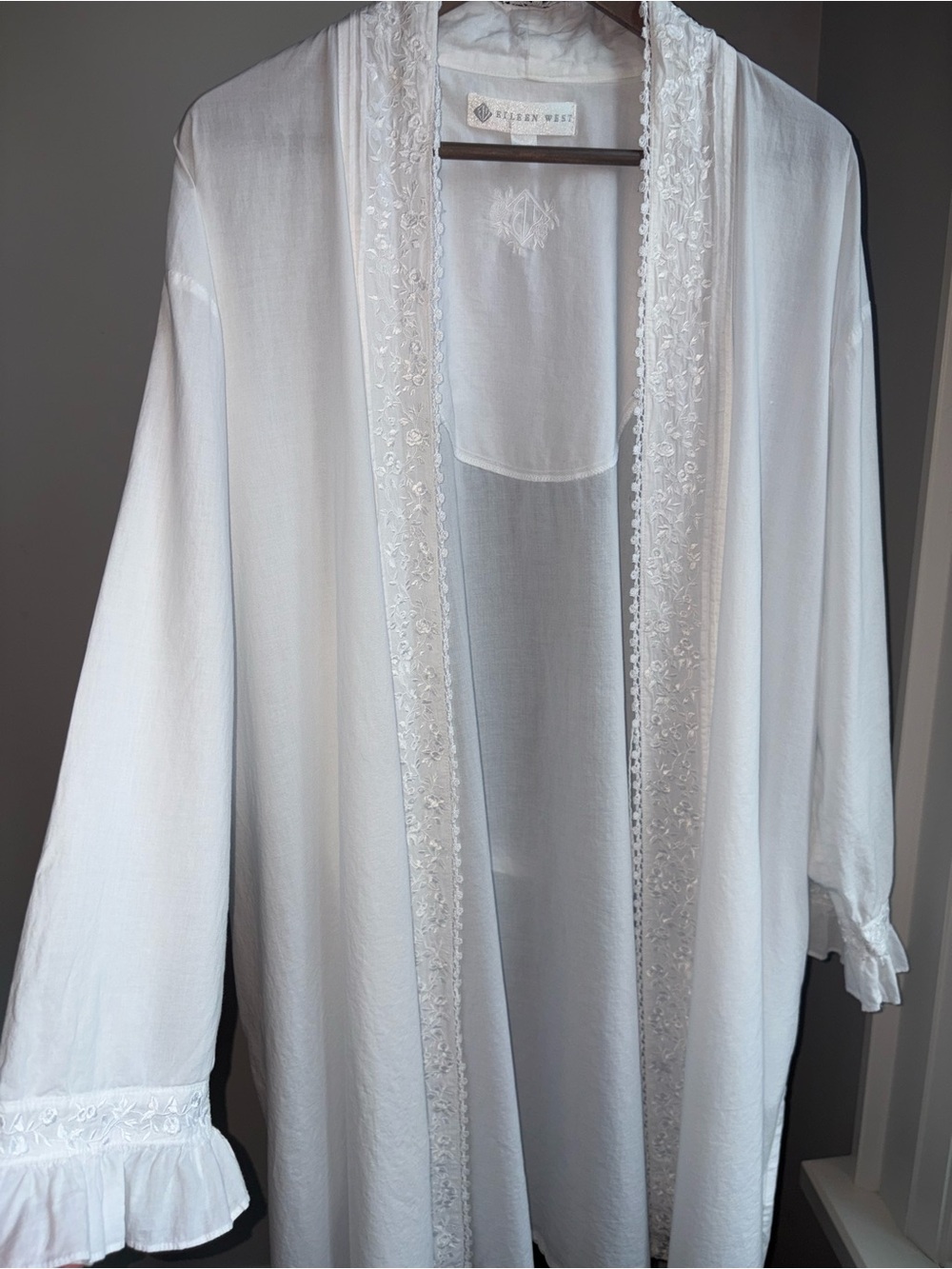 Eileen West White Cotton Embroidered Robe w/ Sash Size XL Cottagecore Romantic